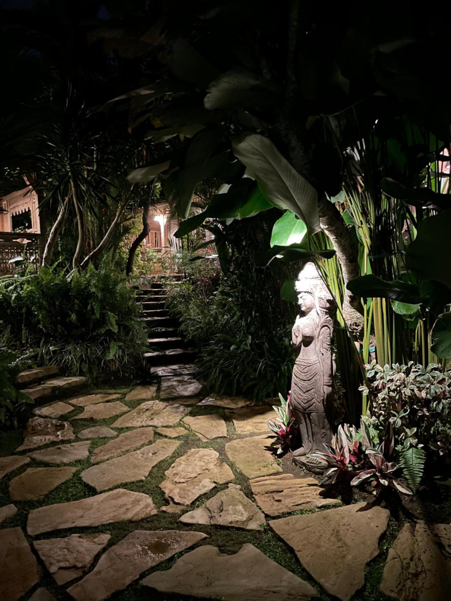 Umakayu Joglo Villa Canggu - Boutique Hotel Exterior photo