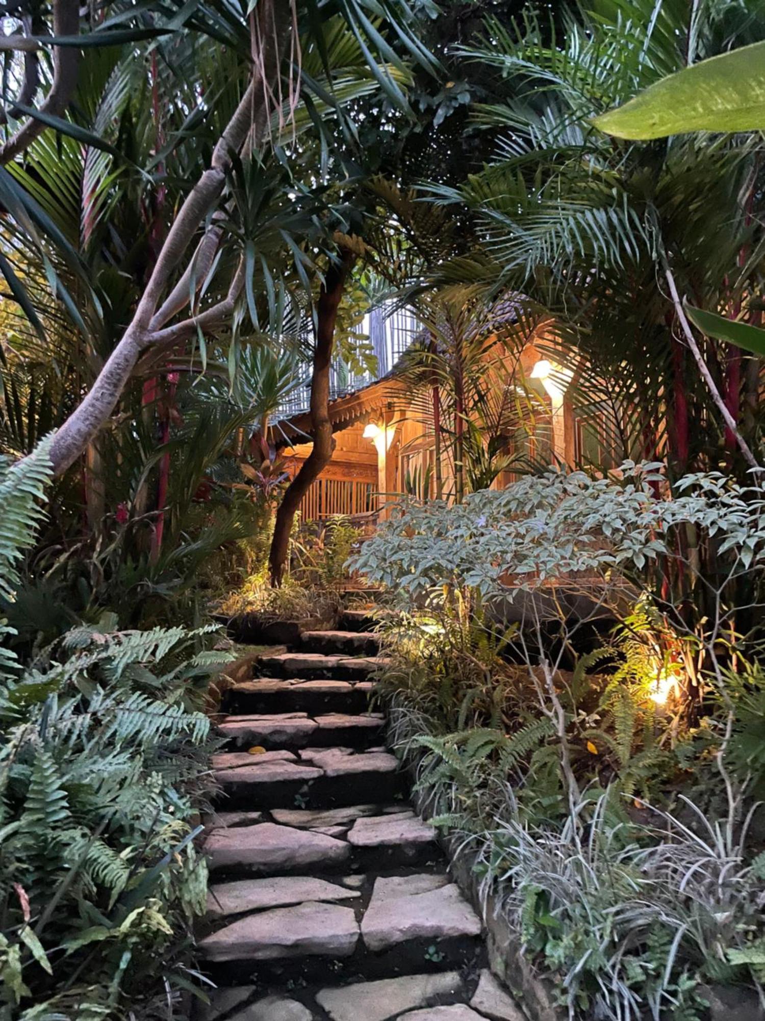 Umakayu Joglo Villa Canggu - Boutique Hotel Exterior photo